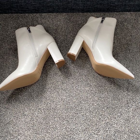 Marc Fisher Urmi Booties - Picture 6 of 11